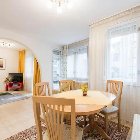 Bright And Relaxing Flat Near Sevastopol *