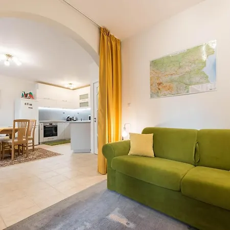 Bright And Relaxing Flat Near Sevastopol *